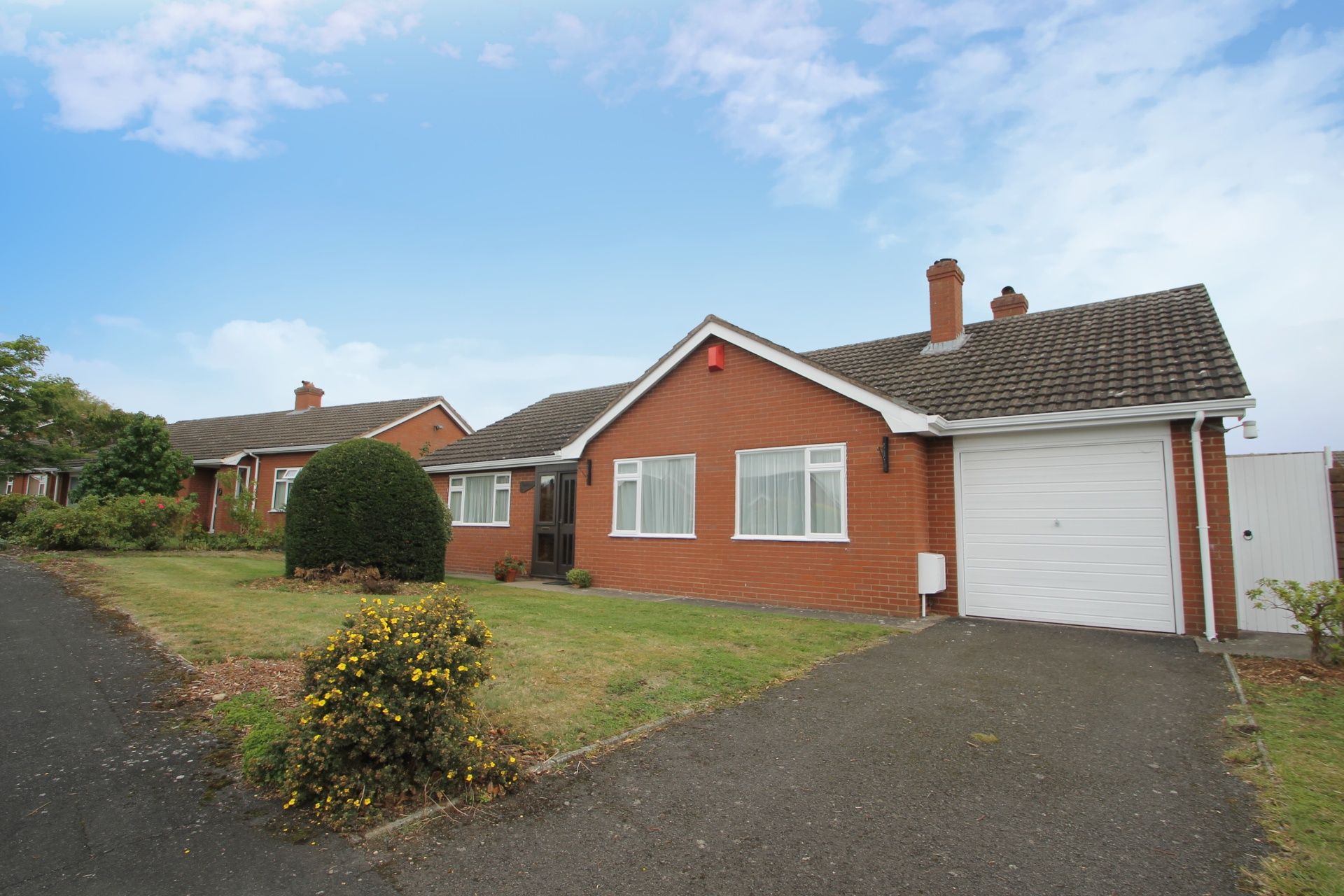 3 bed detached bungalow for sale in Newtown Gardens, Baschurch