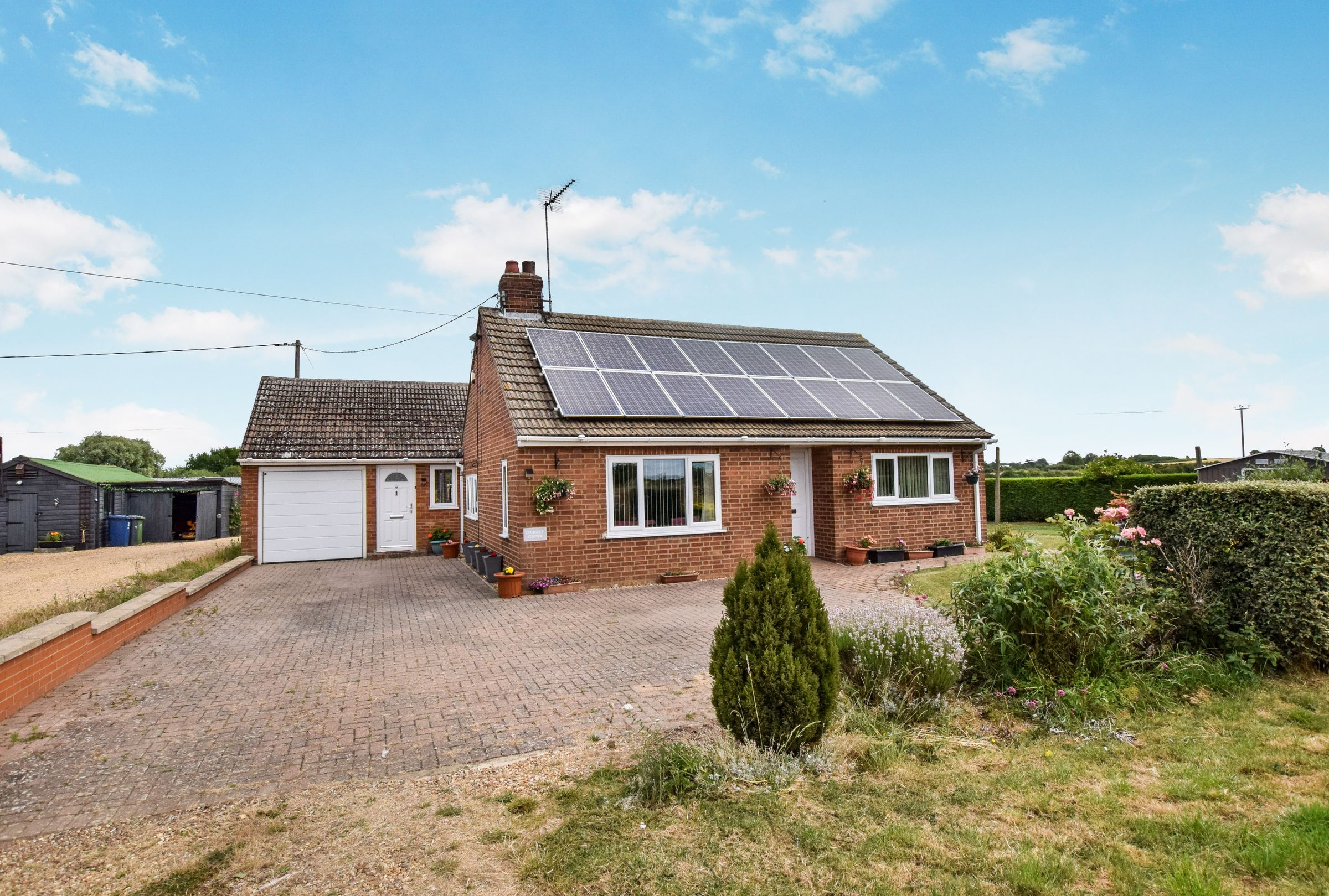 3 bed detached bungalow for sale in Upwood Road, Ramsey Heights, Ramsey ...