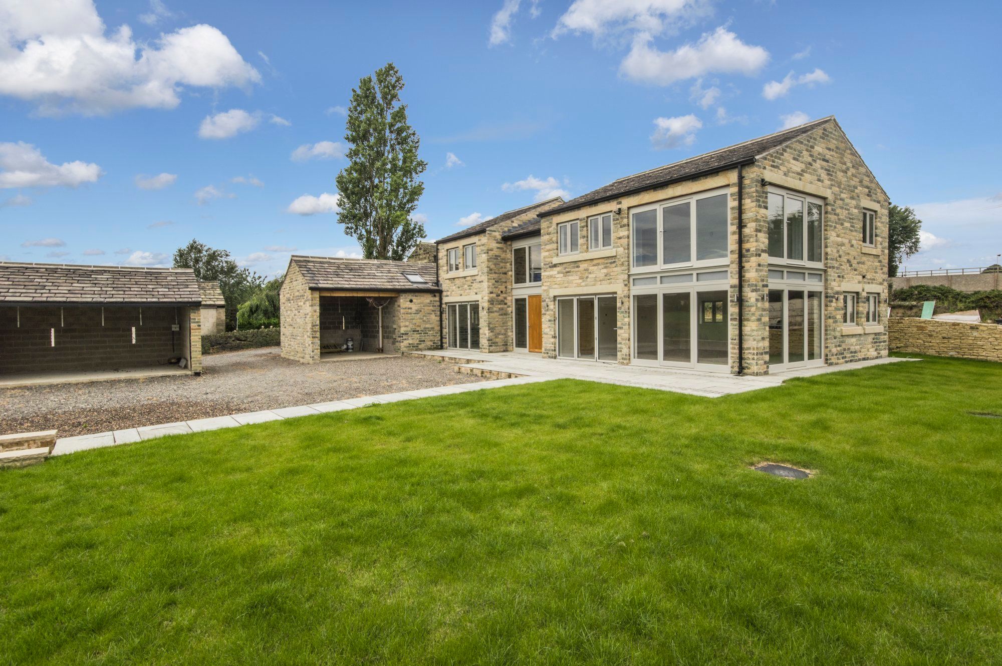 New home, 4 bed detached house for sale in Briestfield Road