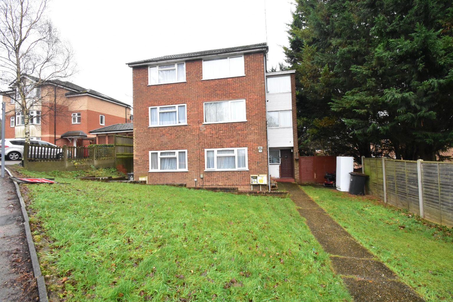 2 bed to rent in Falconers Road, Luton LU2 Zoopla