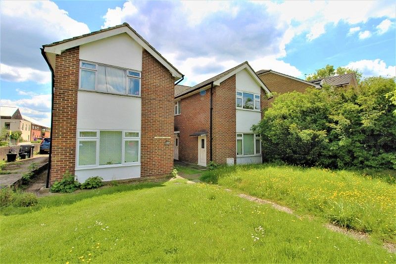 122 Selhurst Road, London, Greater London. SE25