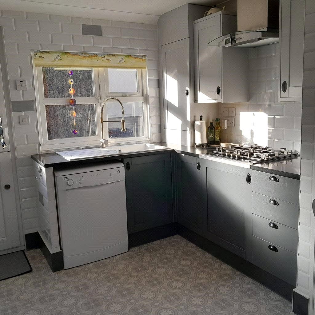 2 bed property for sale in Miners Walk, Wood End, Atherstone