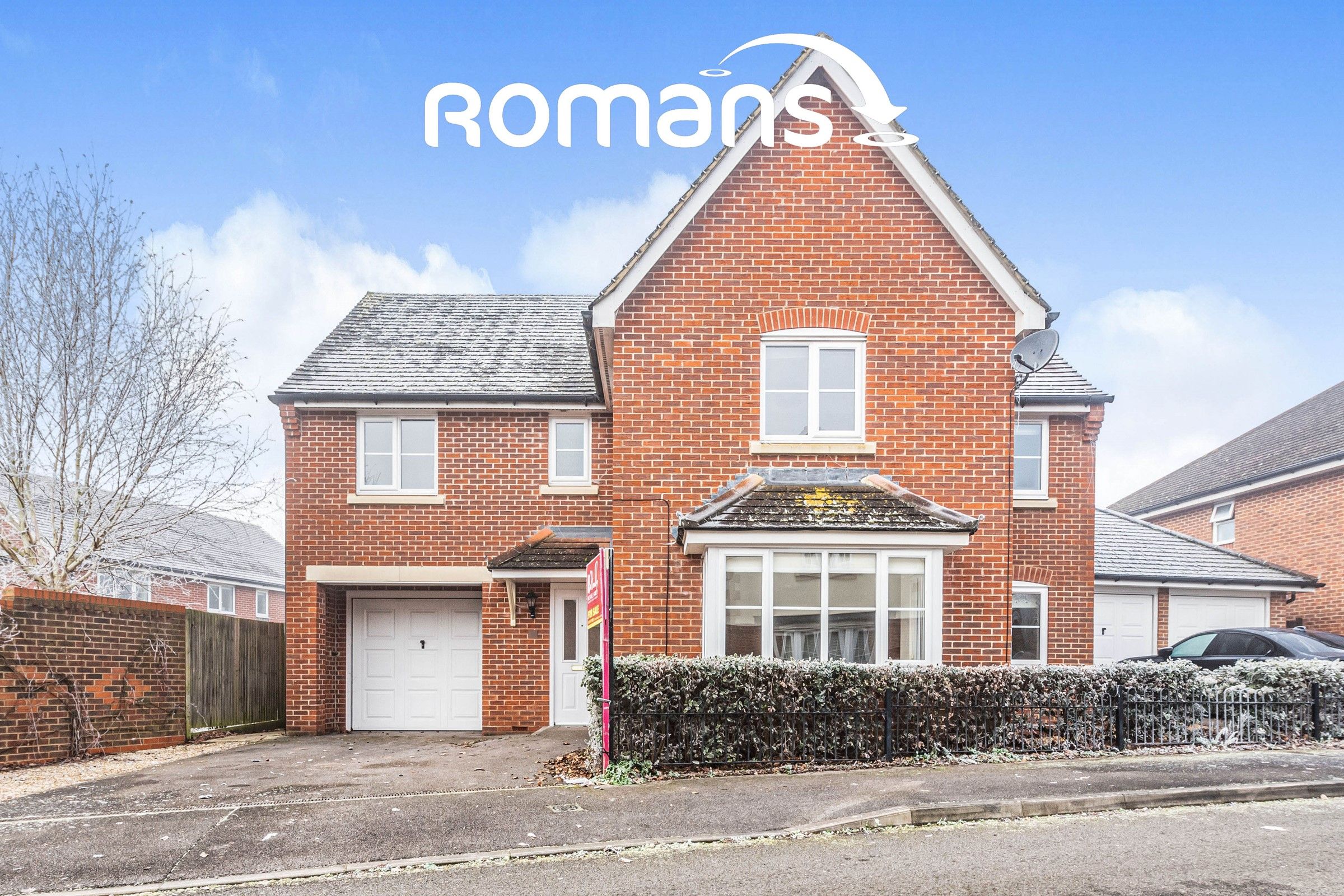 5 bed detached house to rent in Monarch Drive, Shinfield, Reading RG2