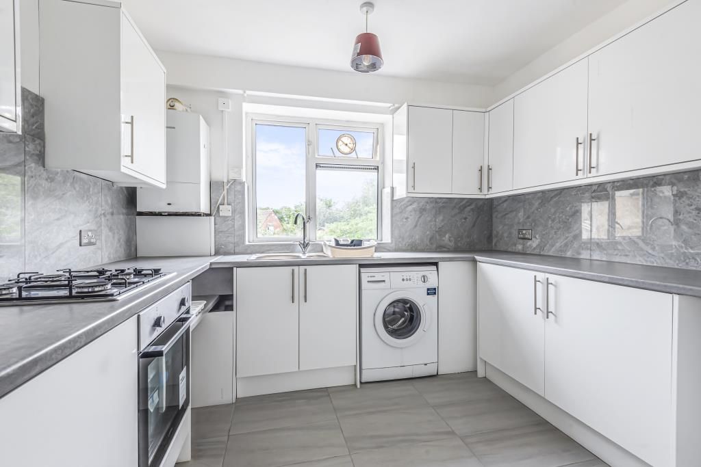 3 bed flat to rent in Bramley House, Kingsnympton Park KT2 Zoopla