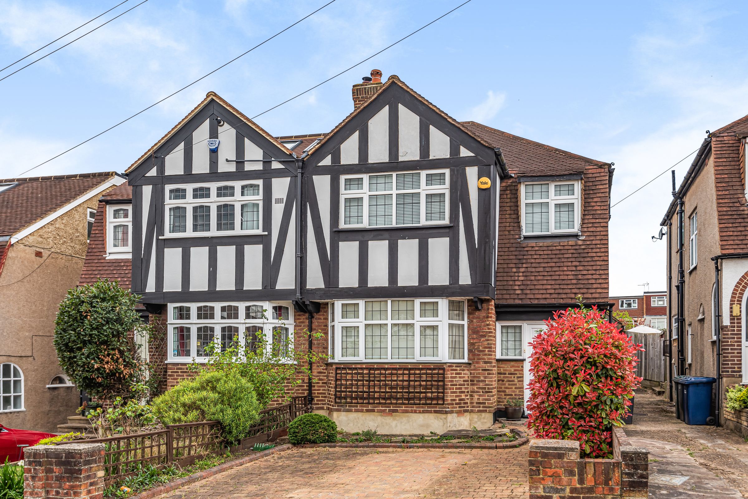 4 bed semidetached house for sale in Ivere Drive, New