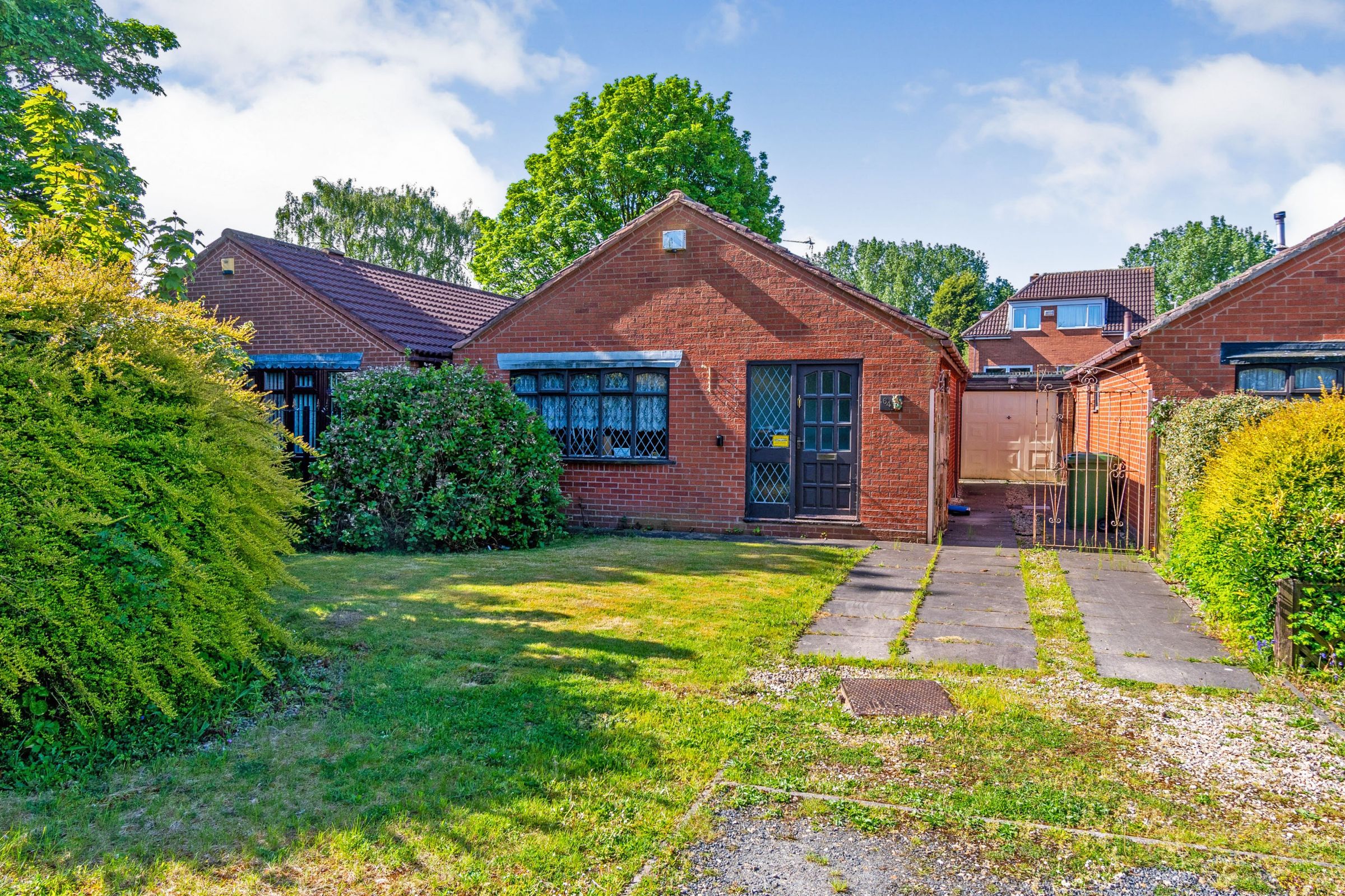 2 bed bungalow for sale in Arnhem Road, Willenhall, West Midlands WV13 Zoopla