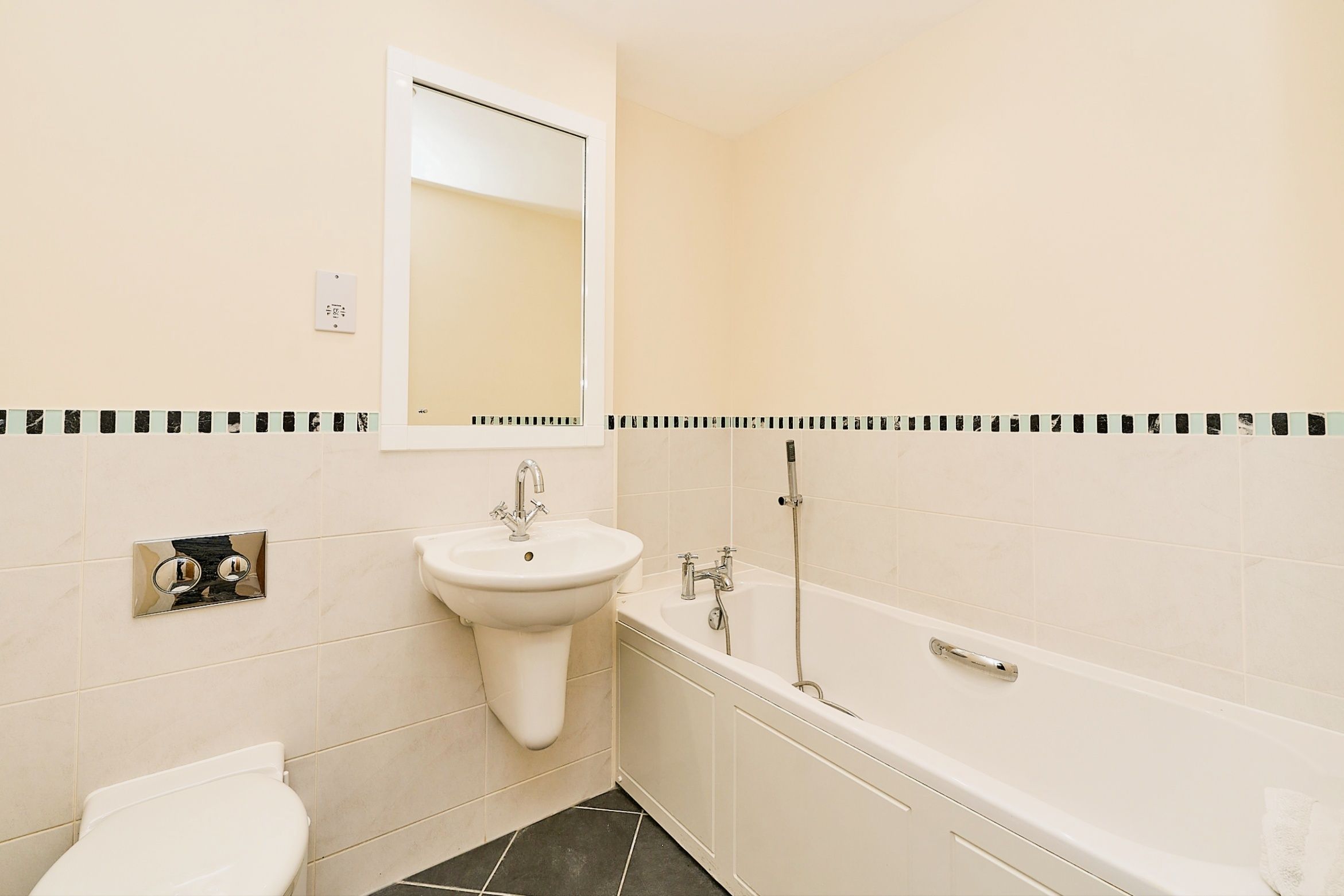 2 bed flat for sale in Rosemount Point, Rosemount Avenue, West Byfleet