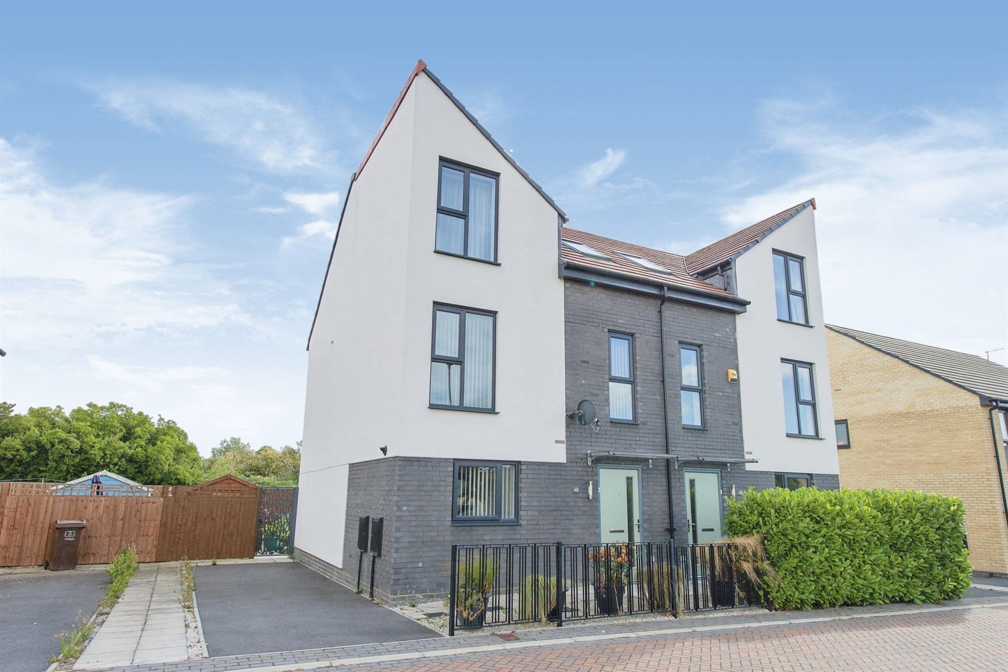 3 bed semidetached house for sale in Earl Street, Fitzwilliam