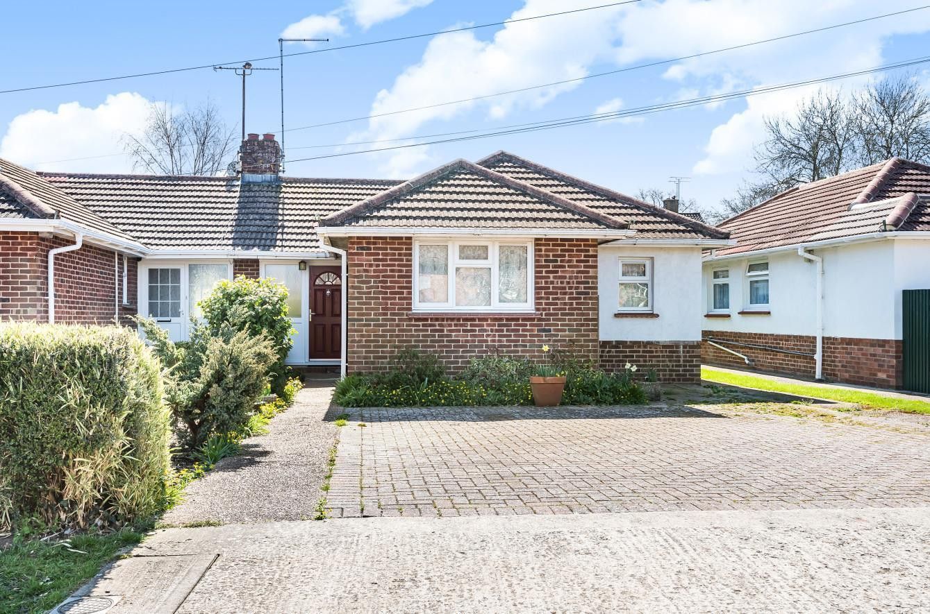 2 bed bungalow for sale in Browns Lane, Storrington RH20 Zoopla