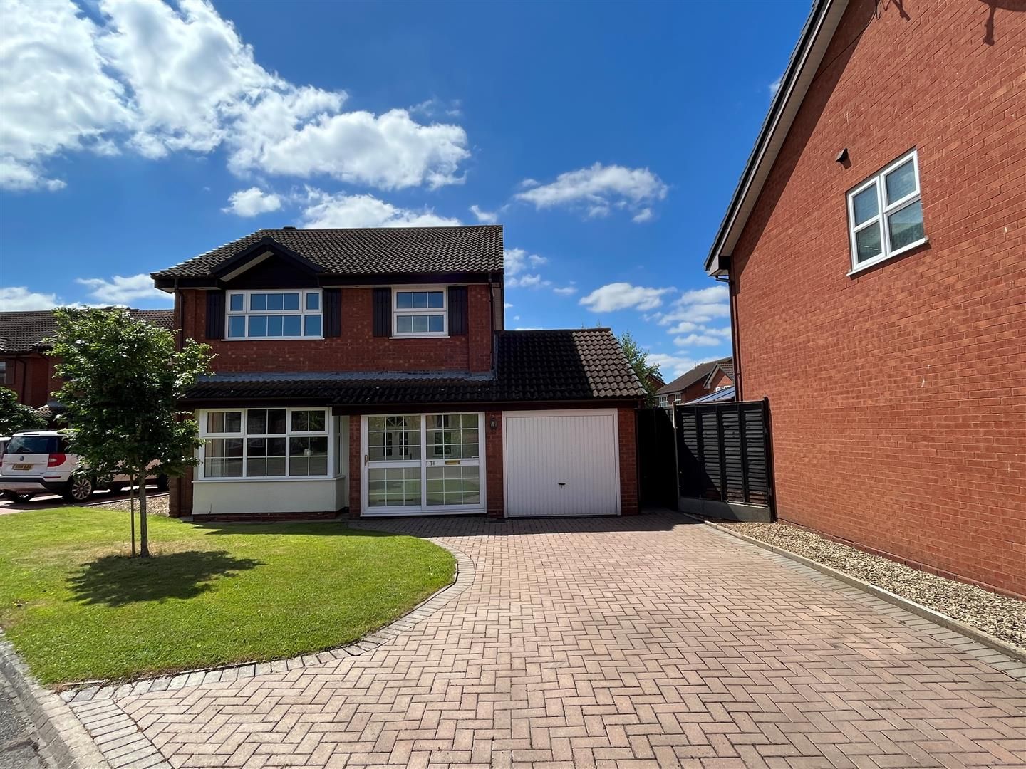4 bed detached house for sale in Gambier Parry Gardens, Gloucester GL2