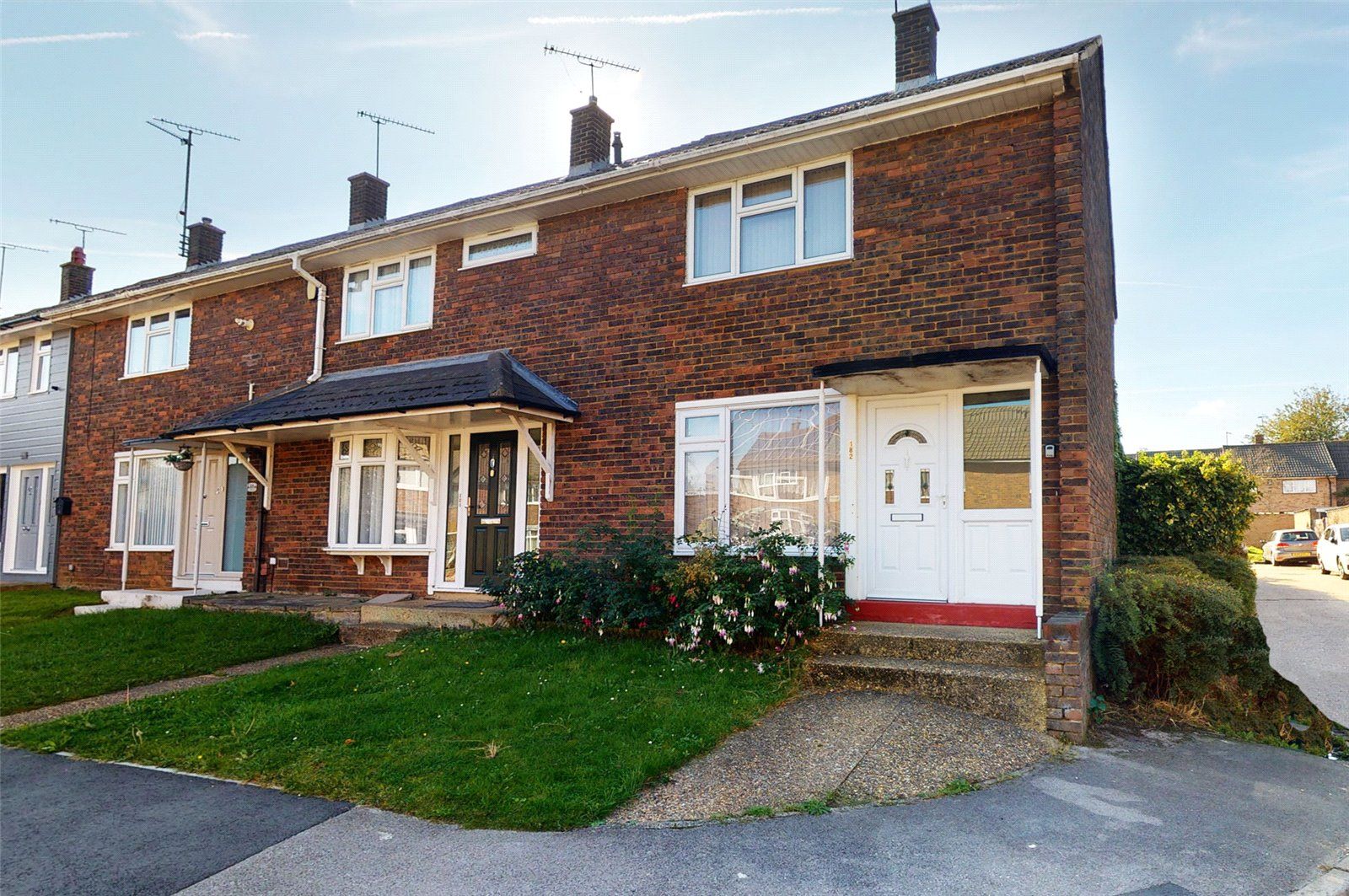 2 bed end terrace house for sale in Ardleigh, Lee Chapel South