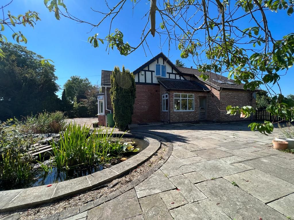 4 bed bungalow for sale in Smeath Lane, Hayton, Retford DN22 Zoopla