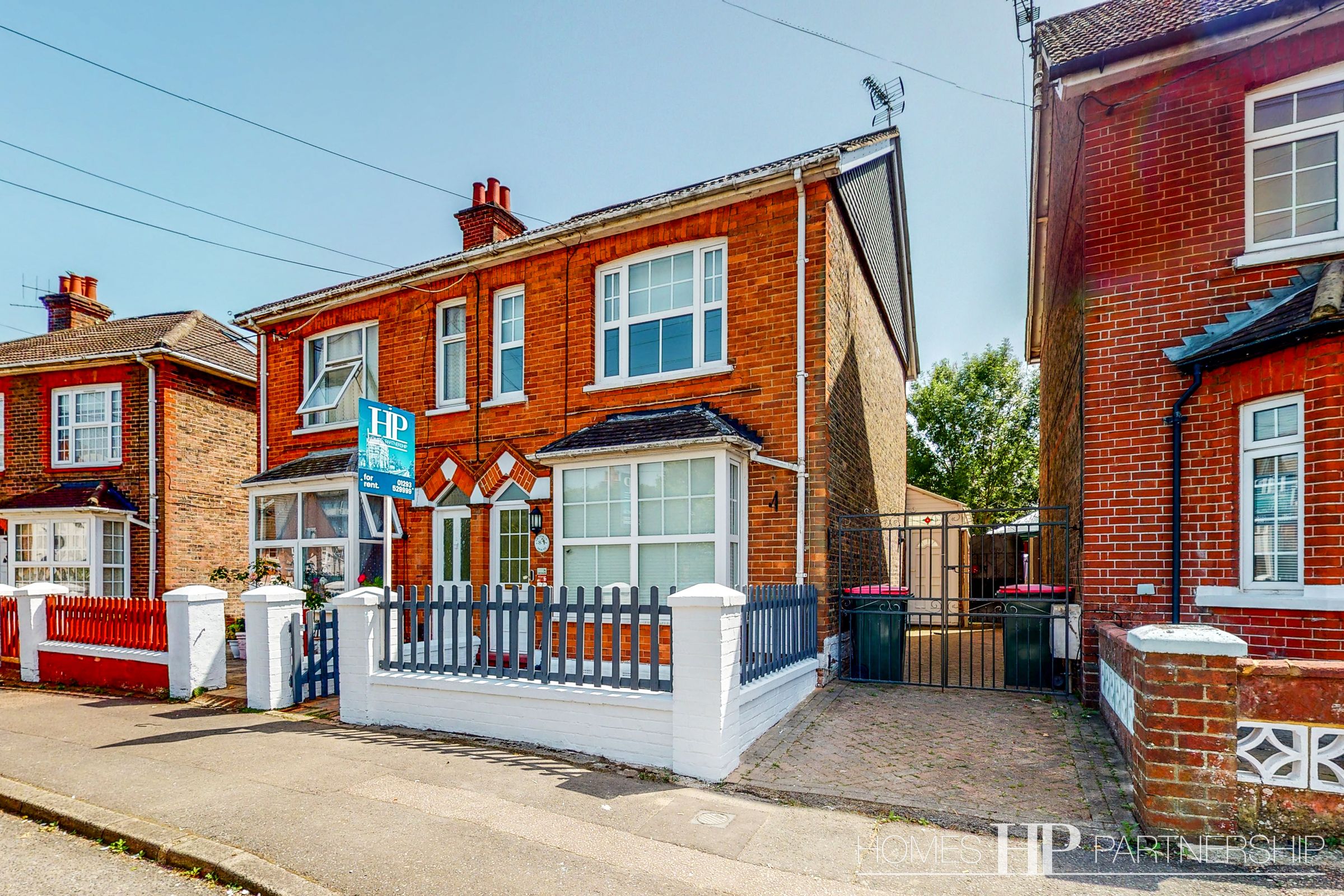 5 bed semidetached house to rent in Victoria Road, Crawley RH11 Zoopla