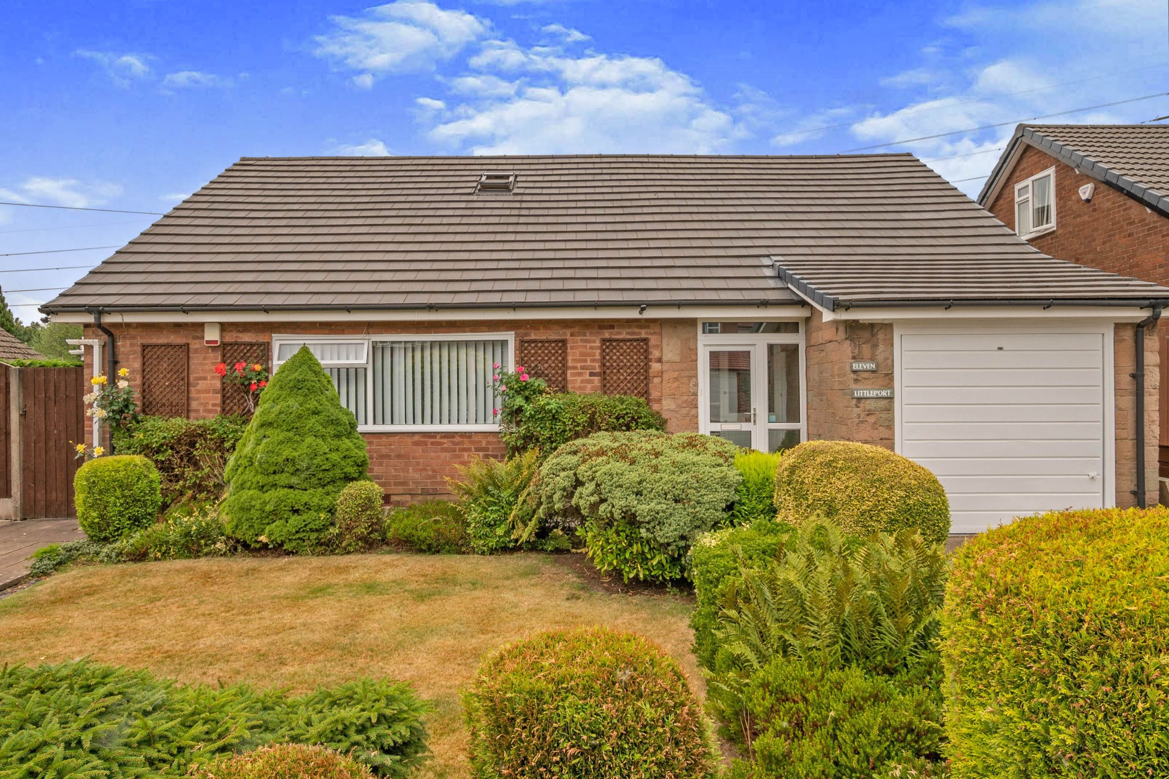 3 bed bungalow for sale in Beatrice Road, Worsley, Manchester M28 Zoopla