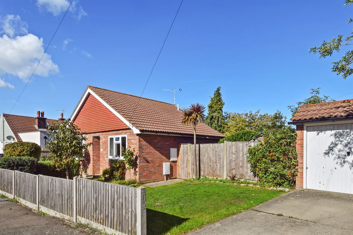 2 bed detached bungalow for sale in Gorrell Road, Whitstable CT5 Zoopla