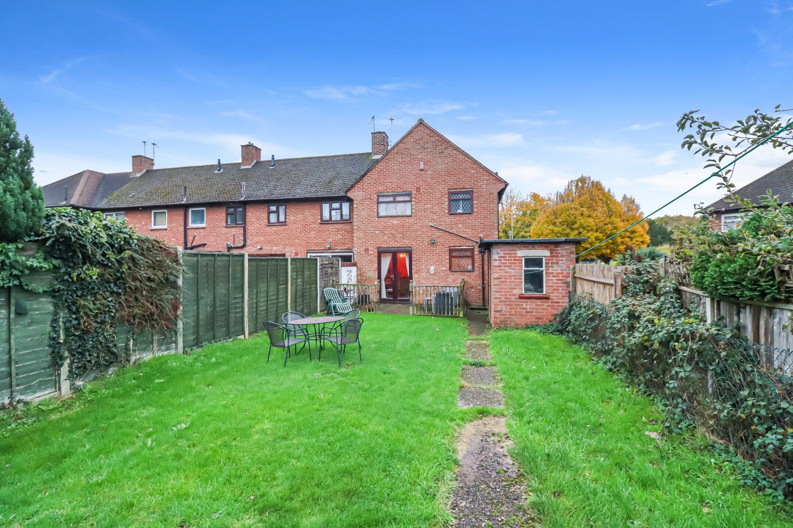 2 bed end terrace house for sale in South Way, Abbots Langley WD5 Zoopla
