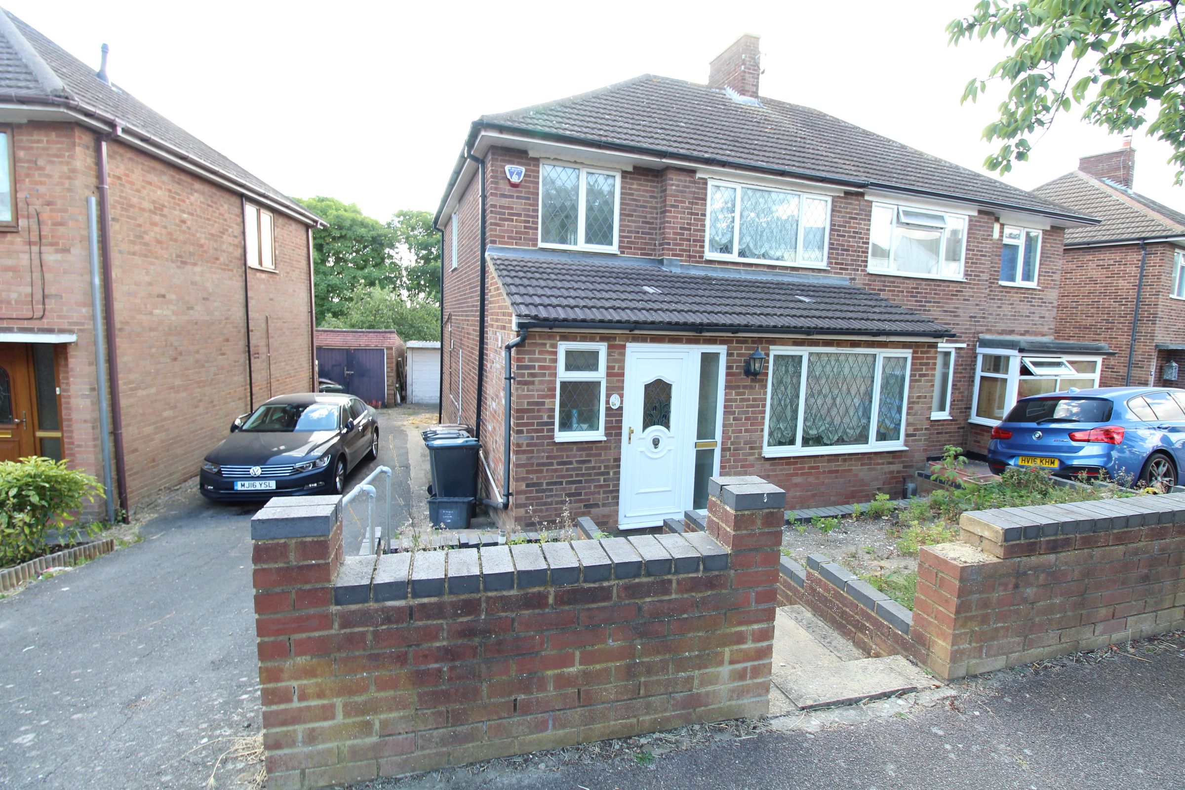 3 bed semidetached house to rent in Grampian Way, Luton LU3 Zoopla