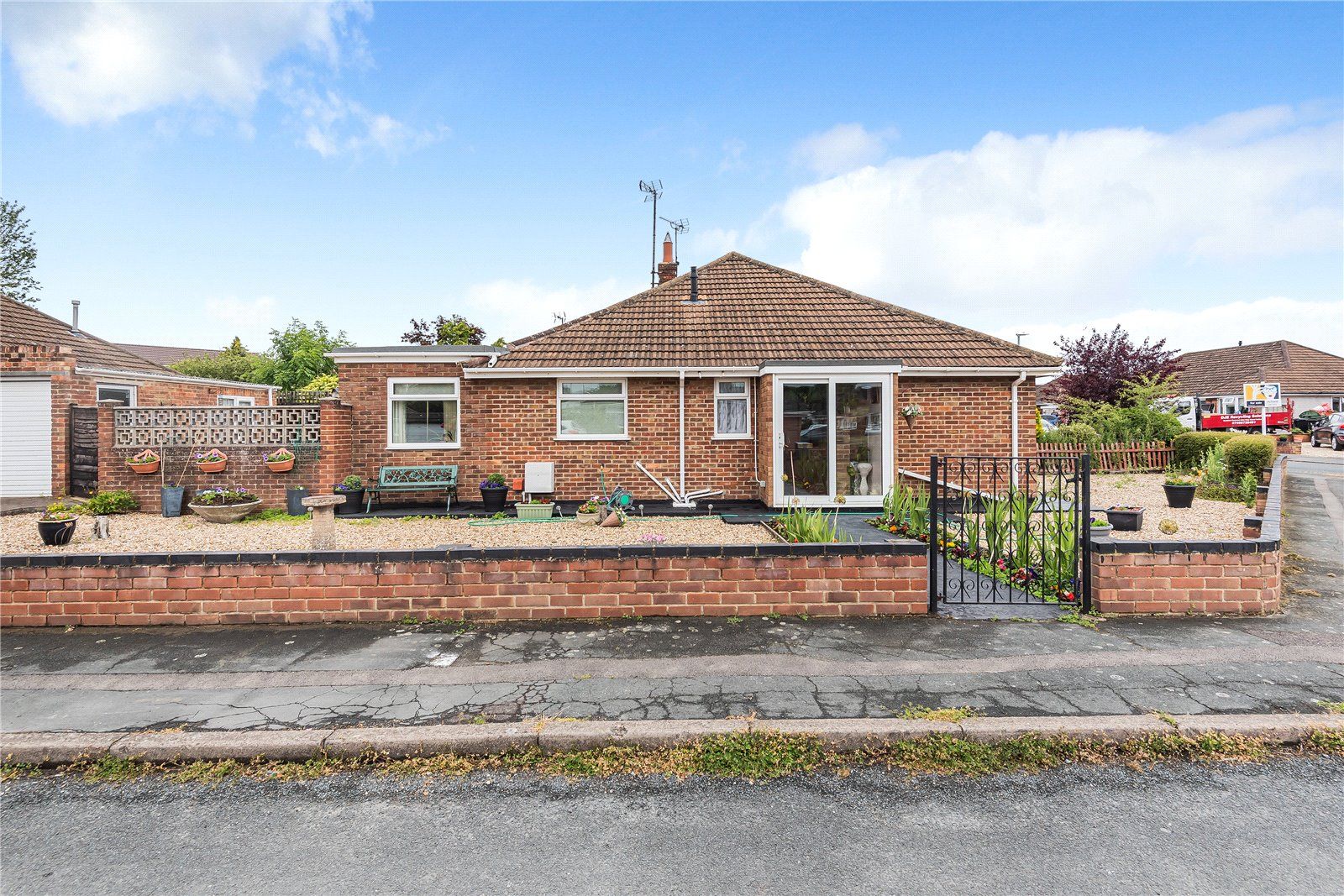 2 bed bungalow for sale in Whitelands Road, Swindon, Wiltshire SN3 Zoopla