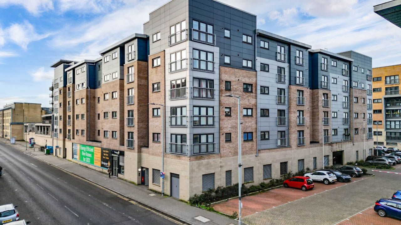 1 bed flat for sale in Pollokshaws Road, Pollokshields, Glasgow G41