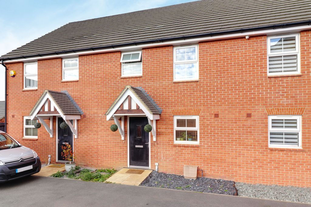 3 bed terraced house for sale in Hanging Barrows, Boughton, Northampton NN2 Zoopla