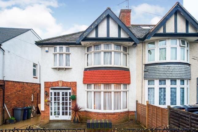 Colney Hatch Lane, New Southgate, London, Uk N11  