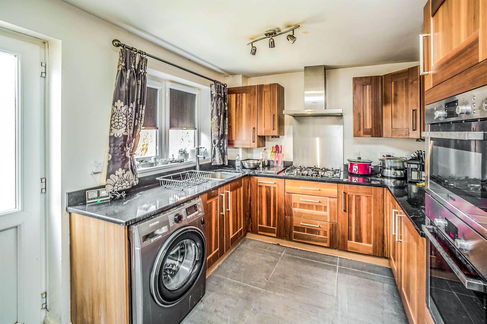 The Crest Bradley Huddersfield HD2