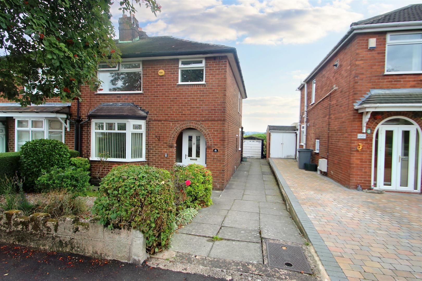 3 bed semidetached house for sale in Courtway Drive, Sneyd Green