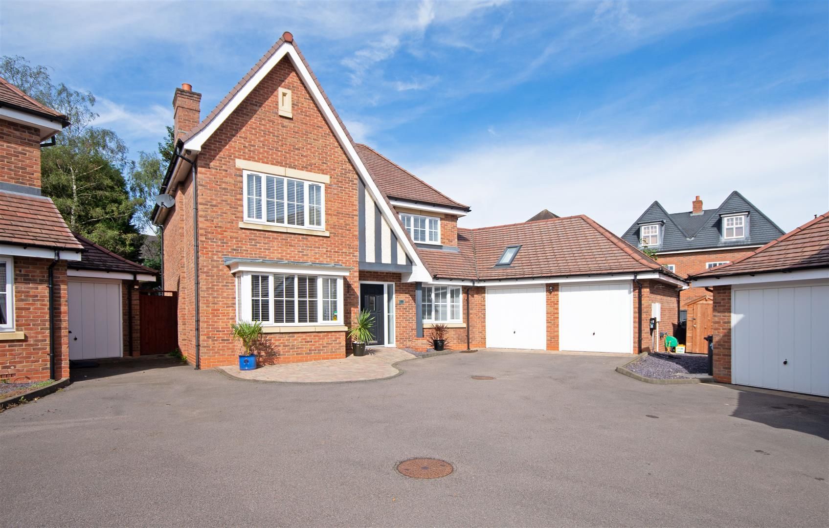 5 bed detached house for sale in Myring Drive, Sutton Coldfield B75
