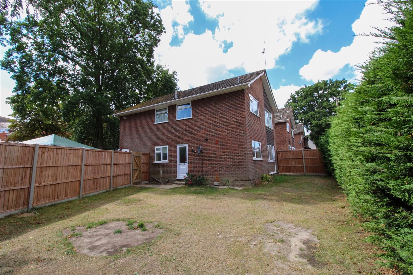 2 bed for sale in Sandy Lane, Church Crookham, Fleet GU52