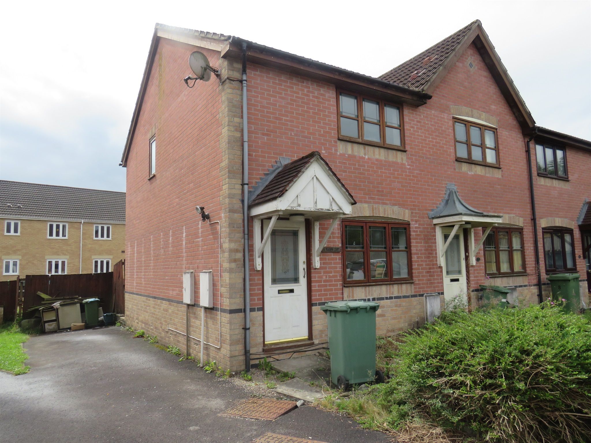 2 bed end terrace house for sale in Tylegarw Court, Tyla Garw