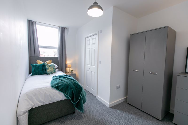 Room to rent in Belgrave Road, Gloucester GL1 Zoopla