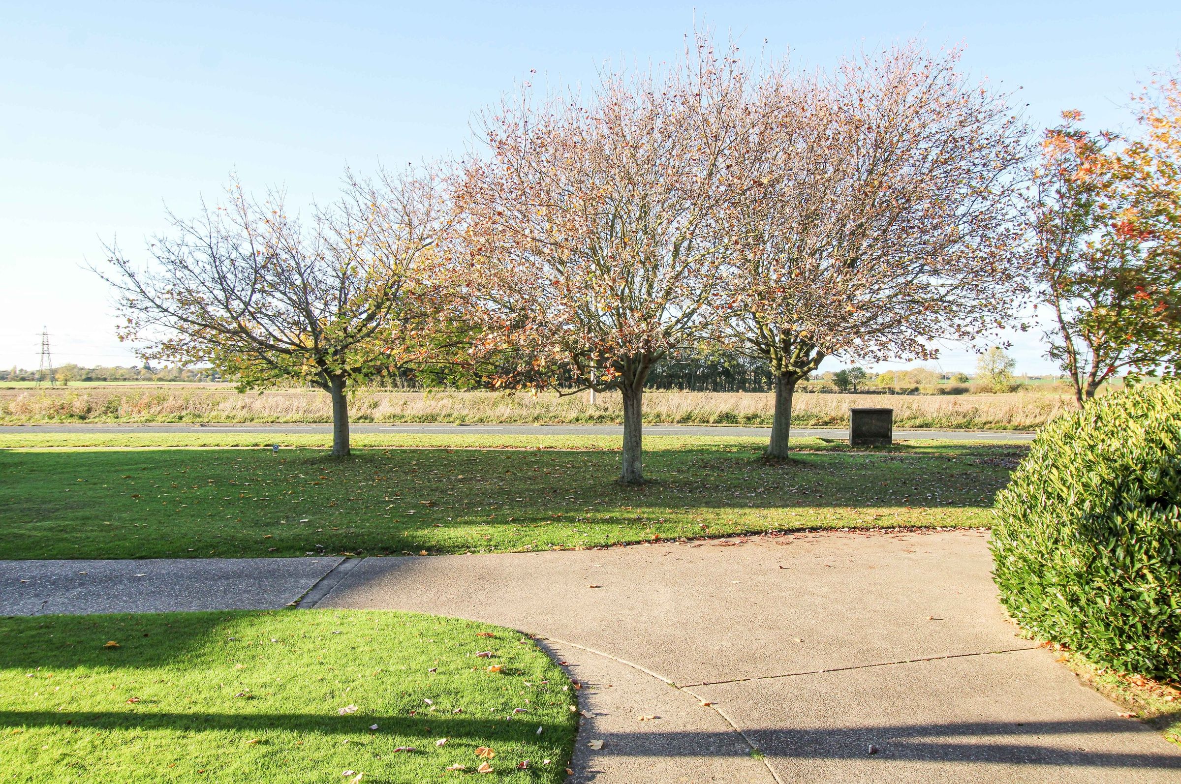 2 bed semidetached bungalow for sale in Cormorant Drive, Grimsby DN37