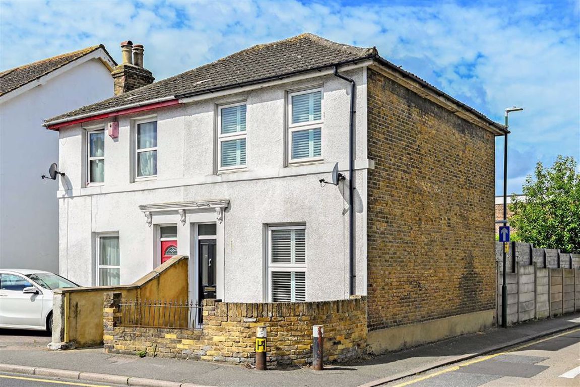 2 bed terraced house for sale in Church Road, Bexleyheath DA7 Zoopla