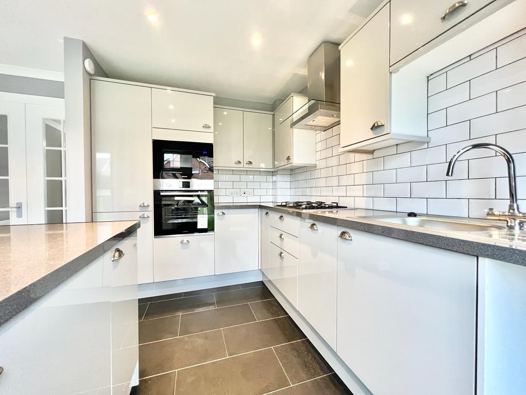 3 bed detached house to rent in Cornelis Drive, Minster, Ramsgate CT12 Zoopla