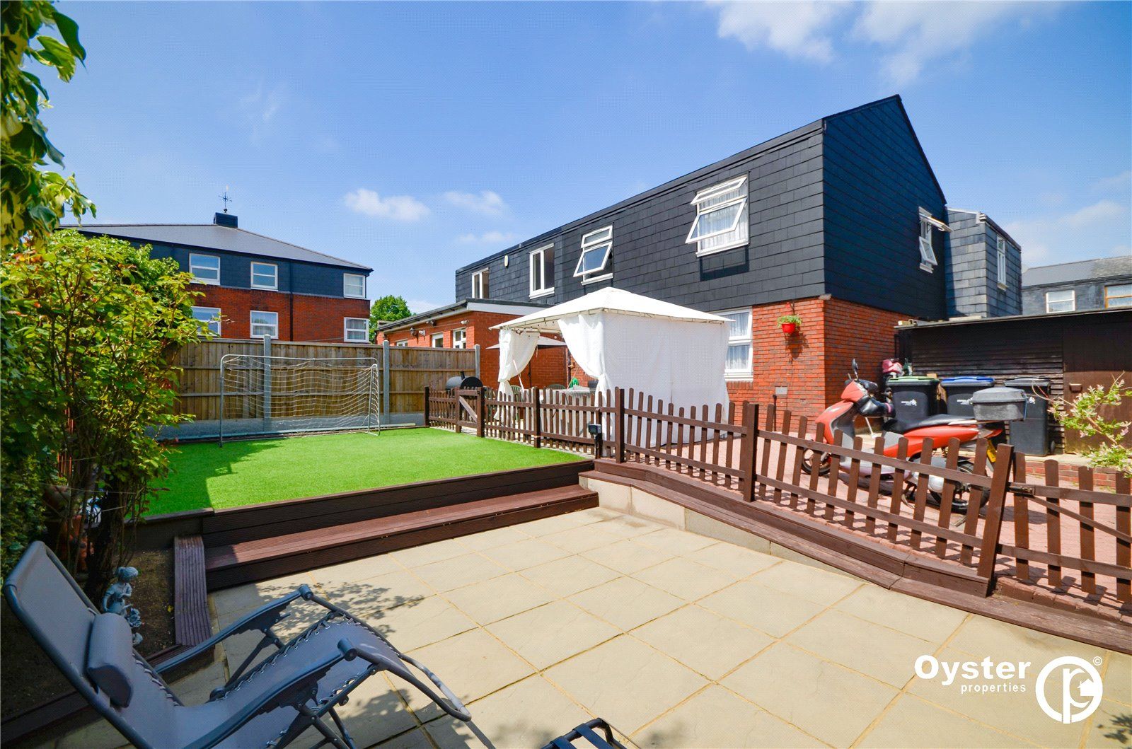 Whitmore Close, London N11