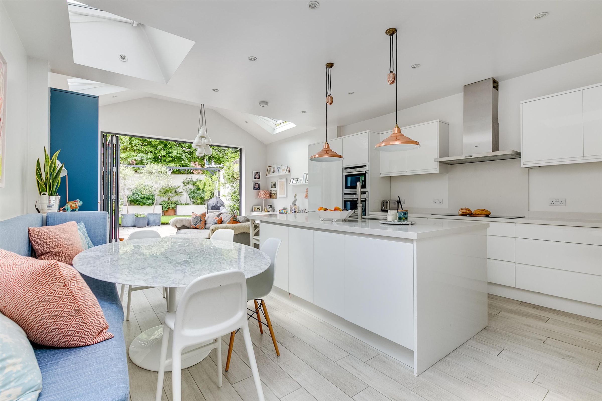 Juer Street, London SW11  