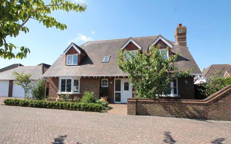 5 bed detached house for sale in Bittern Close, Hawkinge, Folkestone