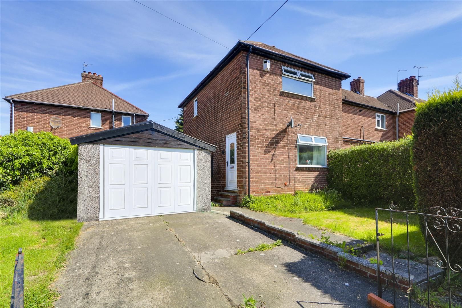 Felstead Road, Beechdale, Nottinghamshire NG8  