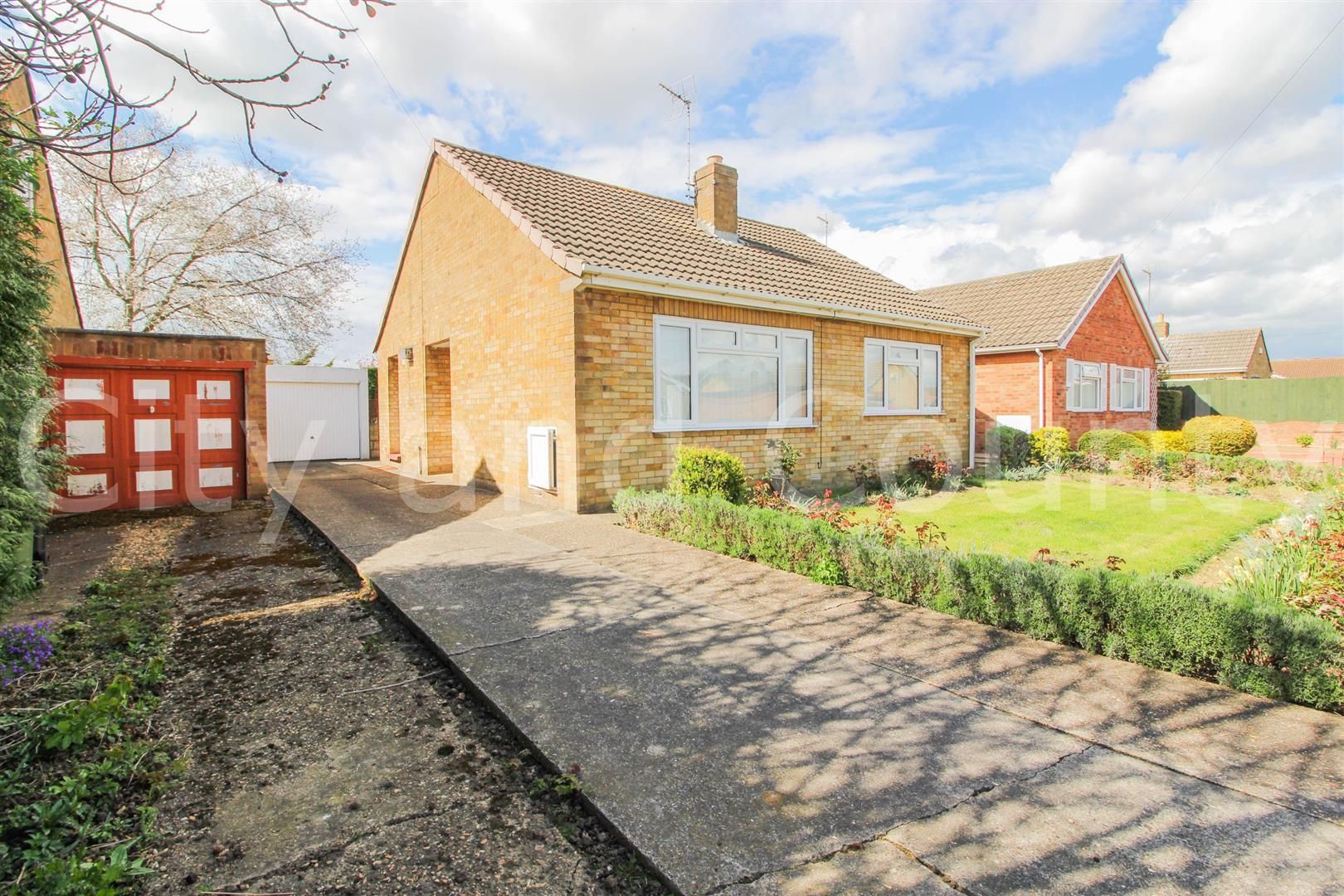 3 bed detached bungalow for sale in Haddon Close, Stanground