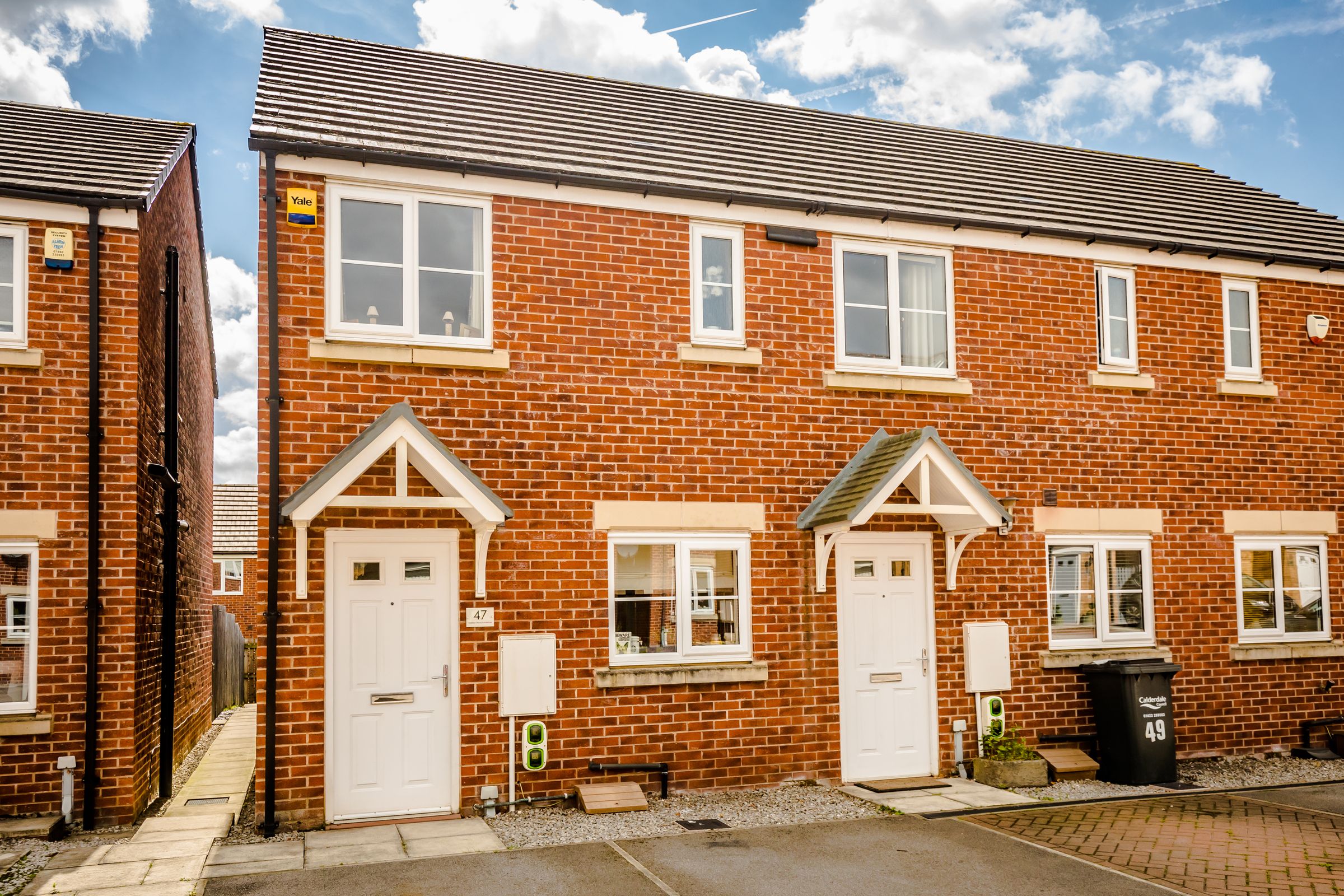 2 bed end terrace house for sale in Harley Head Avenue, Lightcliffe