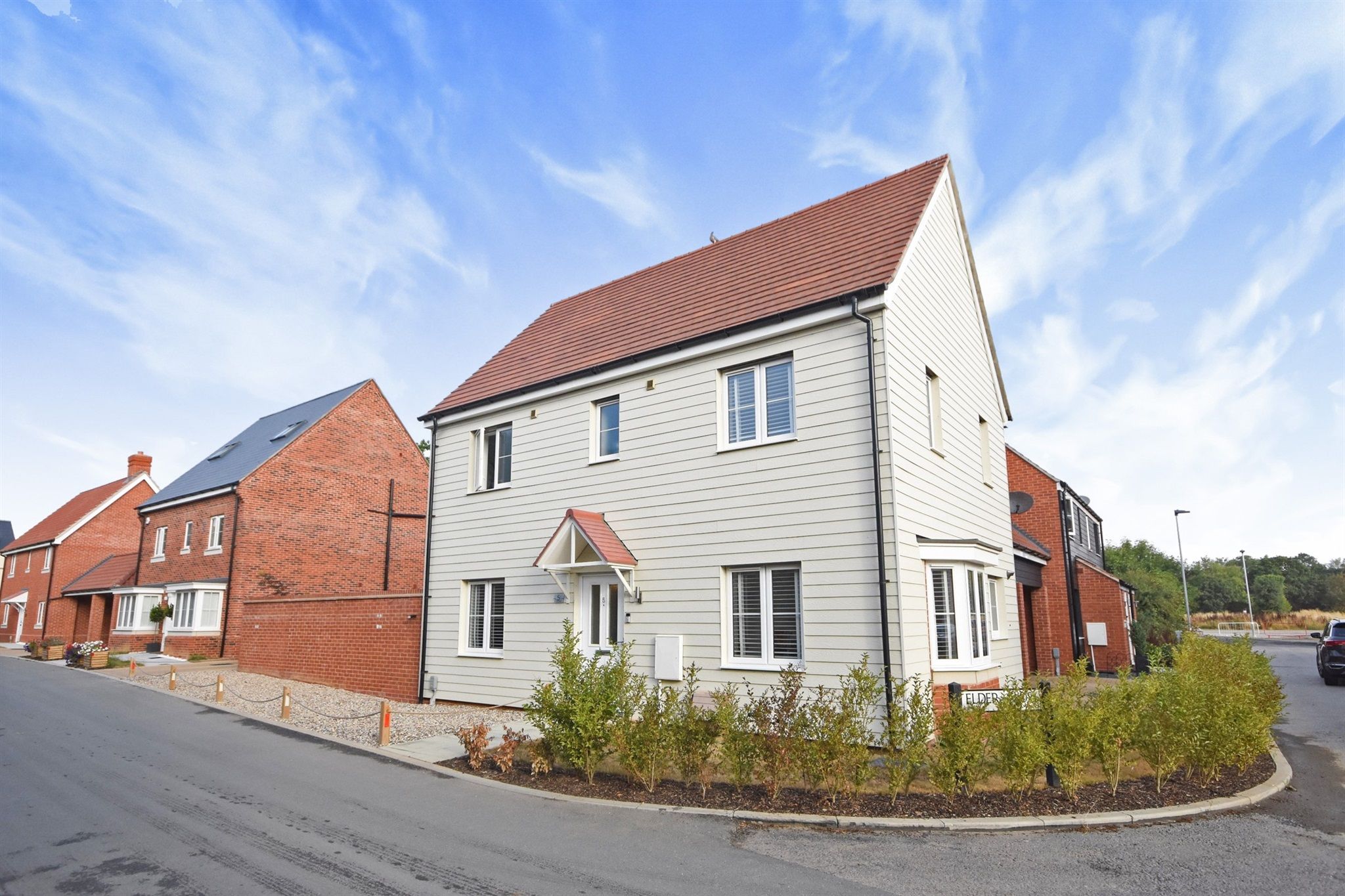 3 bed detached house for sale in Clover Drive, Chelmsford CM1 Zoopla