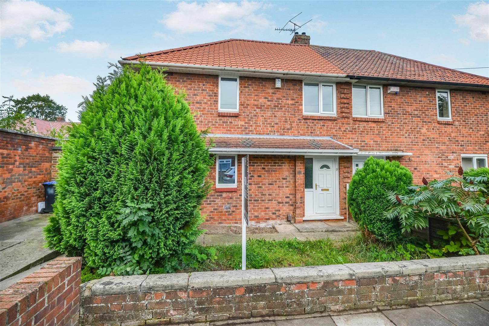 3 bed semidetached house for sale in Chadburn Green, Middlesbrough TS4