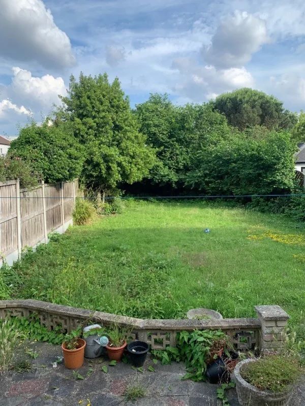 4 bed semidetached house to rent in Longwood Gardens, Ilford IG5 Zoopla