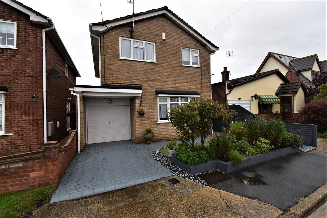 Winterswyk Avenue, Canvey Island SS8  