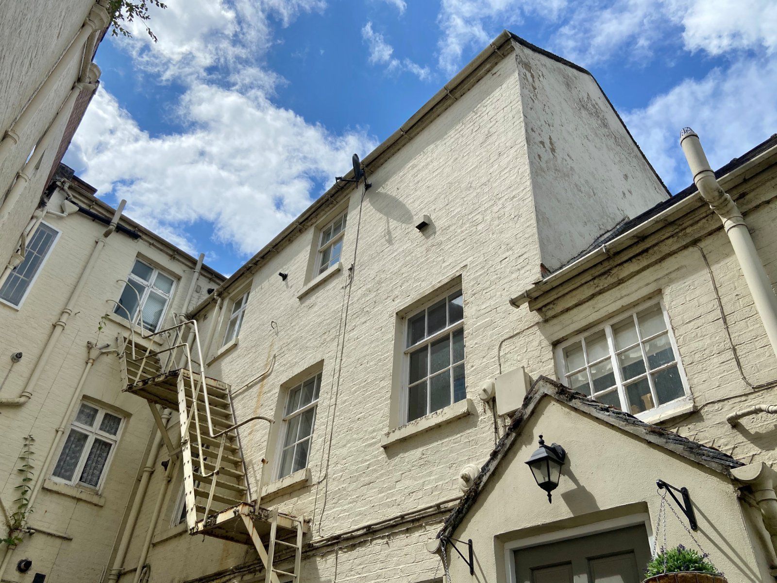 Studio to rent in Horninglow Street, BurtonOnTrent, Staffordshire