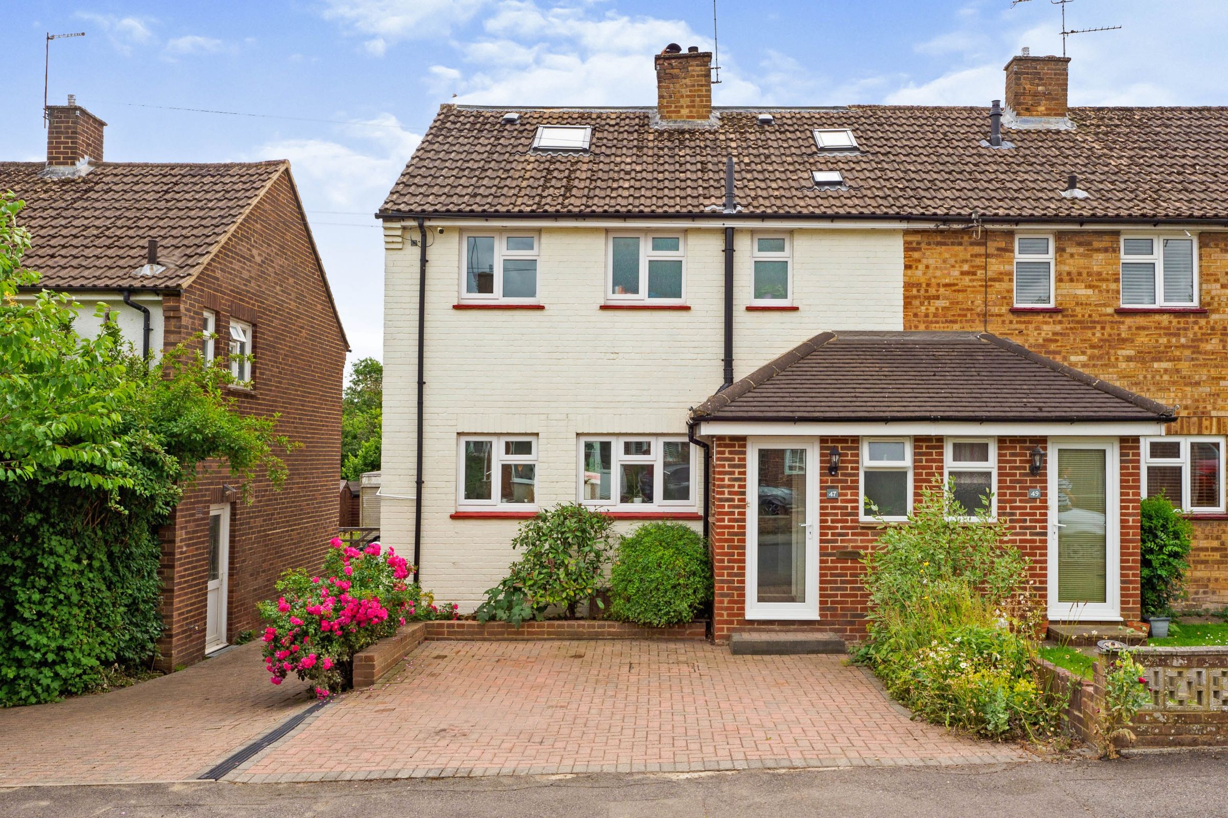 4 bed semidetached house for sale in Castle Drive, Kemsing, Sevenoaks