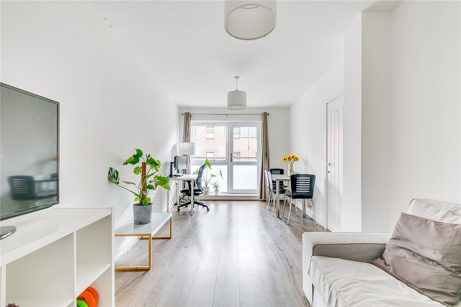 1 bed flat to rent in Highland Court, 57 Cudworth Street, London E1