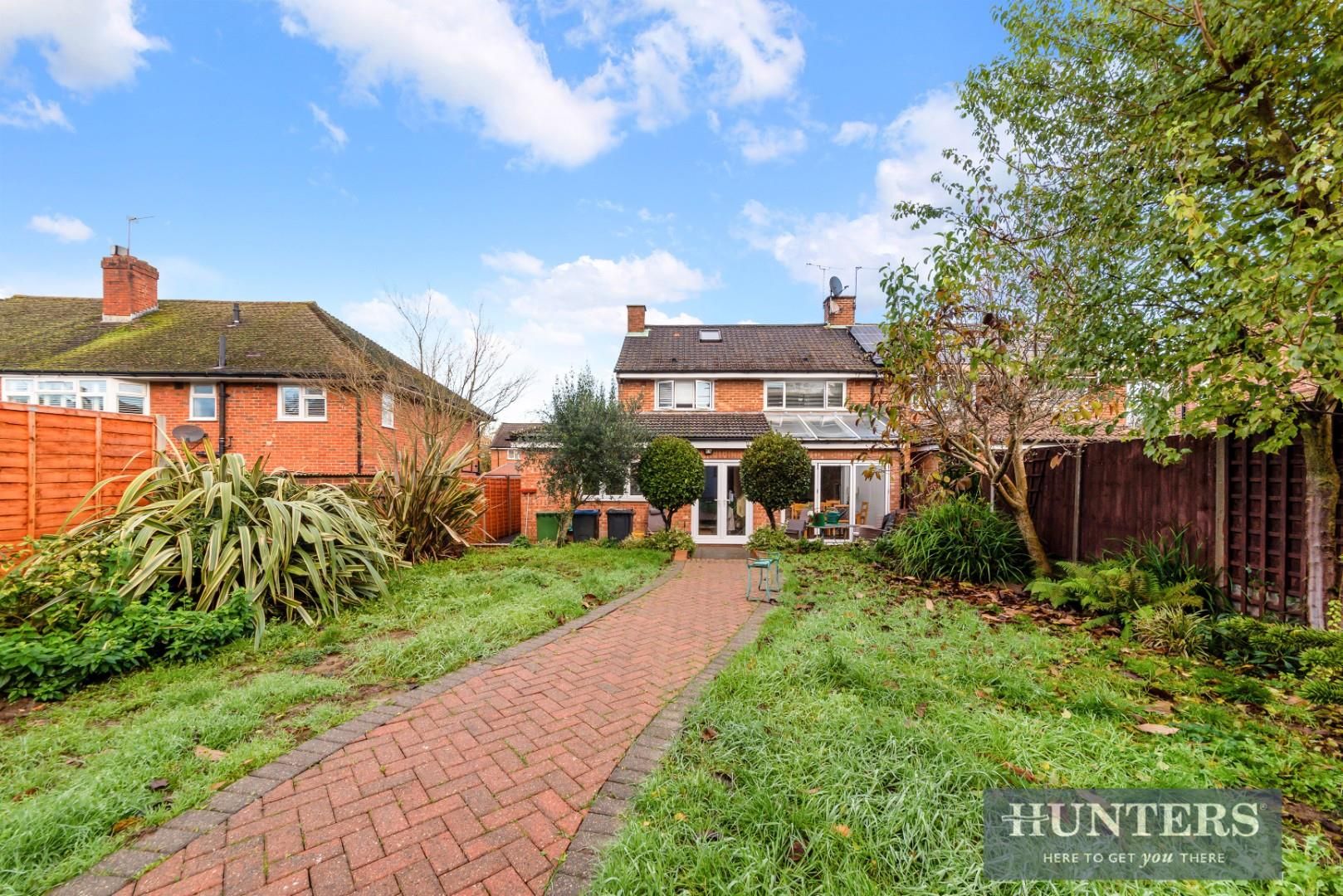 3 bed semidetached house for sale in Bransby Road, Chessington KT9