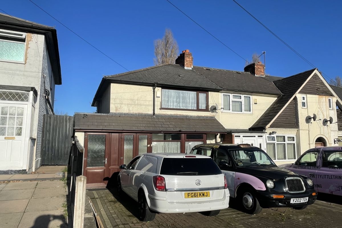 3 bed detached house to rent in Repton Road, Bordesley Green