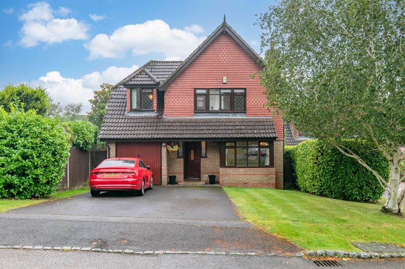 4 bed detached house for sale in Weller Close, Worth, Crawley, West
